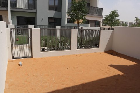 Townhouse in Tilal Al Ghaf, Dubai 3 bedrooms, 199.9 sq.m. № 37591 - photo 2