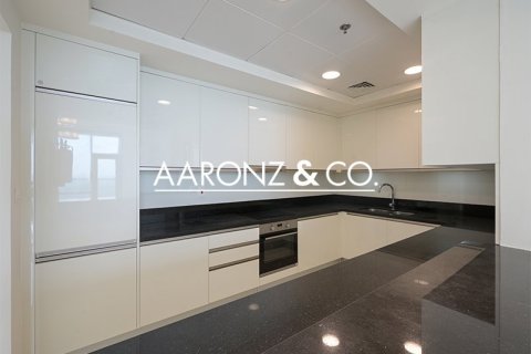 Apartment in Business Bay, Dubai 2 bedrooms, 127 sq.m. № 96661 - photo 13