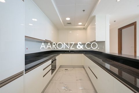 Apartment in Business Bay, Dubai 2 bedrooms, 127 sq.m. № 96661 - photo 12