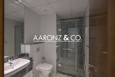 Apartment in Business Bay, Dubai 2 bedrooms, 127 sq.m. № 96661 - photo 14