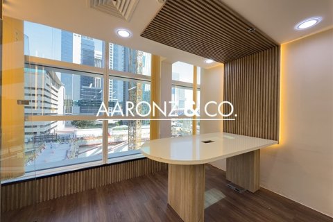 Office in Sheikh Zayed Road, Dubai 102 sq.m. № 96662 - photo 13