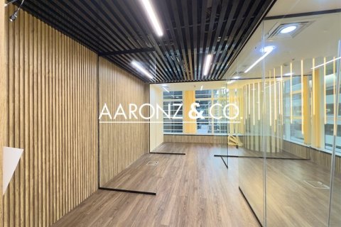 Office in Sheikh Zayed Road, Dubai 102 sq.m. № 96662 - photo 5