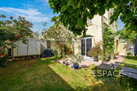 Villa en The Springs, Dubai, 2 dormitorios, 177 m², № 61878 - foto 1