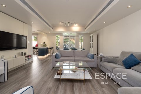 Villa in Springs 6, The Springs, Dubai 3 bedrooms, 266 sq.m. № 61868 - photo 3