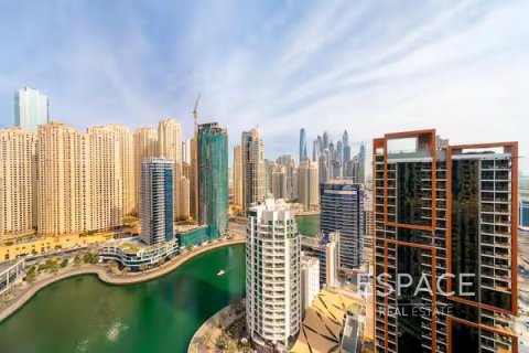 Купить квартиру в Дубай Марине, Дубай: 1 спальня, 82м², № 61869 - фото 1