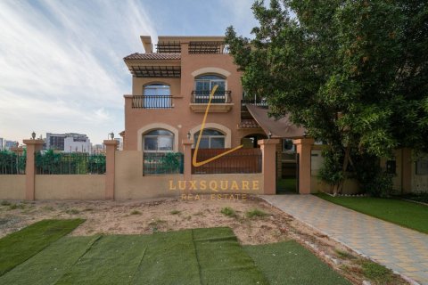 Villa à Jumeirah Village Circle, Dubai, 3 chambres, 142 m², № 125056