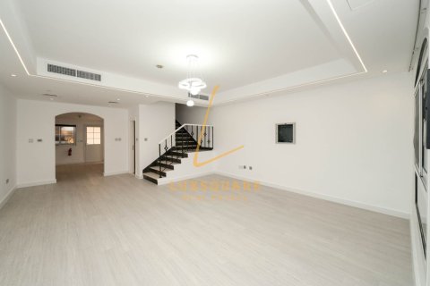 Villa à Jumeirah Village Circle, Dubai, 3 chambres, 142 m², № 125056 - photo 4