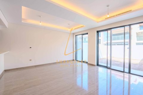 Maison de ville à DAMAC Hills (Akoya by DAMAC), Dubai, 5 chambres, 172 m², № 125057 - photo 17