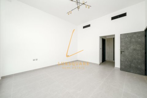 Снять в аренду виллу в Al Furjan, Дубай: 5 спален, 600м², № 125053 - фото 17