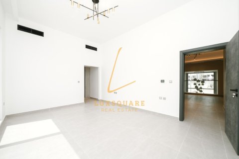 Снять в аренду виллу в Al Furjan, Дубай: 5 спален, 600м², № 125053 - фото 16