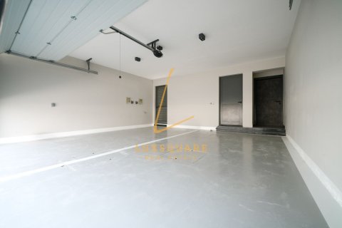 Снять в аренду виллу в Al Furjan, Дубай: 5 спален, 600м², № 125053 - фото 19