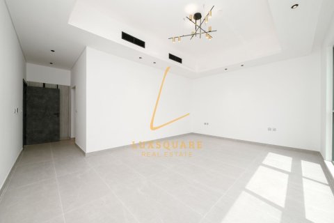Снять в аренду виллу в Al Furjan, Дубай: 5 спален, 600м², № 125053 - фото 14