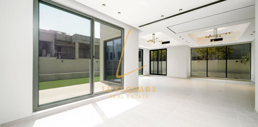 Вилла в Al Furjan, Дубай, 5 спален, 600м², № 125053