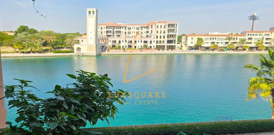 Квартира в Дубай Инвестмент Парке, Дубай, 3 спальни, 324м², № 125054