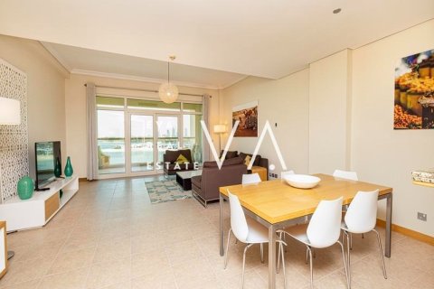 Apartment in Palm Jumeirah, Dubai 3 bedrooms, 209.58 sq.m. № 52707 - photo 2