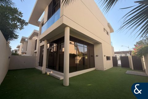 Apartamento en Dubai, 3 dormitorios, 260 m², № 79387 - foto 1