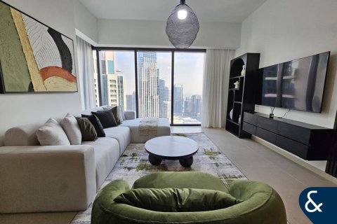 Снять в аренду квартиру в Даунтаун Дубай (Даунтаун Бурдж Дубай), Дубай: 2 спальни, 109м², № 79397 - фото 2