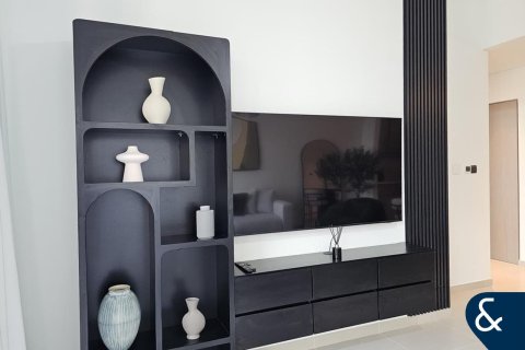 Снять в аренду квартиру в Даунтаун Дубай (Даунтаун Бурдж Дубай), Дубай: 2 спальни, 109м², № 79397 - фото 3