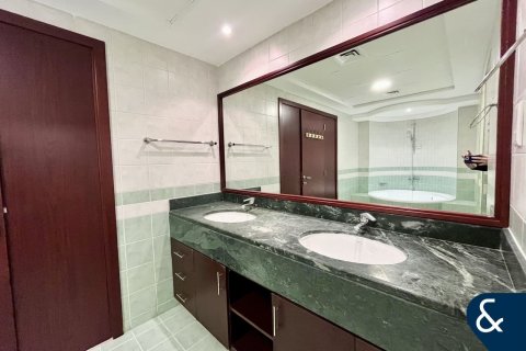 Apartment in Dubai Marina, Dubai 3 bedrooms, 361 sq.m. № 79378 - photo 9