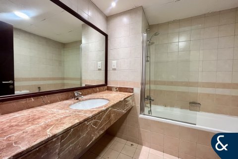 Apartment in Dubai Marina, Dubai 3 bedrooms, 361 sq.m. № 79378 - photo 12