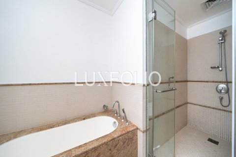 Apartment in South Ridge, Downtown Dubai (Downtown Burj Dubai), Dubai 1 bedroom, 98 sq.m. № 46311 - photo 11