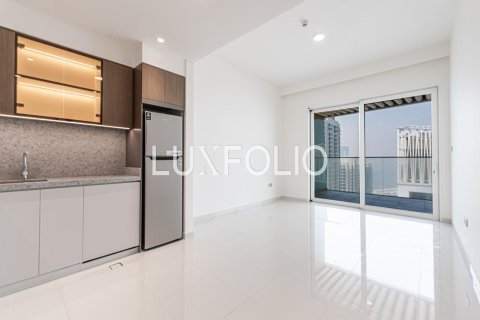 Apartamento en EMAAR Beachfront, Dubai Harbour, Dubai, 1 dormitorio, 84 m², № 46301 - foto 1