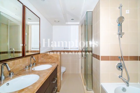 Apartment in Downtown Dubai (Downtown Burj Dubai), Dubai 1 bedroom, 74.22949700 sq.m. № 124299 - photo 2