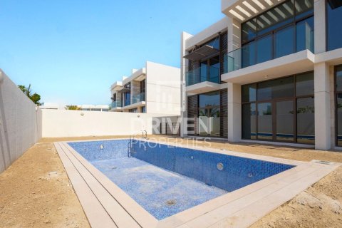 Villa en District One, Mohammed Bin Rashid City, Dubai, 6 dormitorios, 941.2 m², № 136854 - foto 2