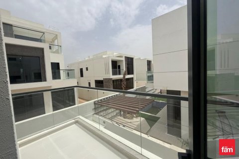Villa en Dubai, 4 dormitorios, 228.7 m², № 109253 - foto 12