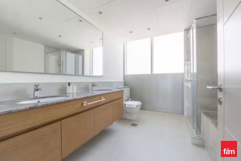 Apartment in Dubai 3 bedrooms, 145.7 sq.m. № 109252 - photo 2