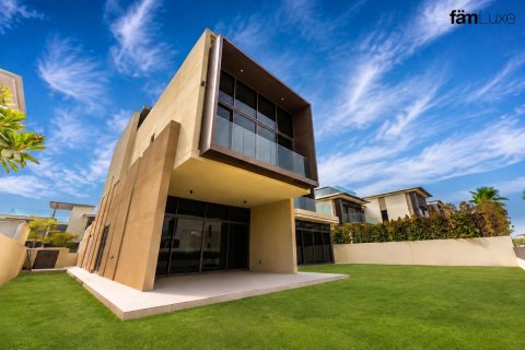 Villa in Dubai Hills Estate, Dubai 4 bedrooms, 665.7 sq.m. № 135211 - photo 16