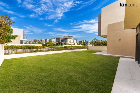 Villa in Dubai Hills Estate, Dubai 4 bedrooms, 665.7 sq.m. № 135211 - photo 17