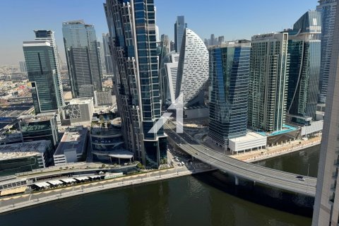 Apartment in Al Habtoor City, Business Bay, Dubai 3 bedrooms, 180.7 sq.m. № 70368 - photo 8