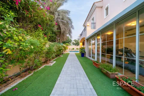 Villa in Arabian Ranches, Dubai 5 bedrooms, 460 sq.m. № 71128 - photo 12