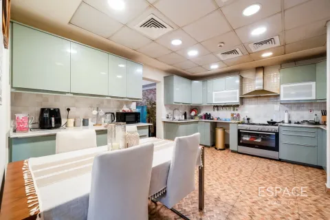 Villa in Arabian Ranches, Dubai 5 bedrooms, 460 sq.m. № 71128 - photo 13