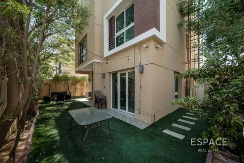 Villa en Dubai, 3 dormitorios, 280 m², № 71130 - foto 17