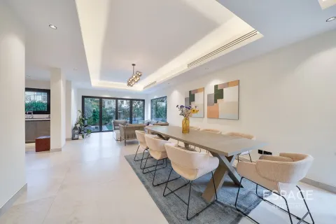 Villa in Meadows 8, Meadows, Dubai 4 bedrooms, 325 sq.m. № 71133 - photo 7