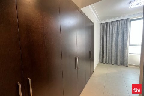 Apartment in Dubai 3 bedrooms, 199.7 sq.m. № 114490 - photo 24