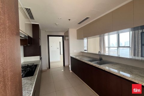 Apartment in Dubai 3 bedrooms, 199.7 sq.m. № 114490 - photo 14