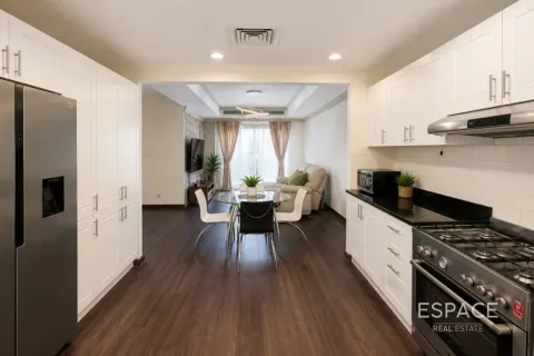 Villa à The Springs, Dubai, 3 chambres, 289 m², № 122890 - photo 4