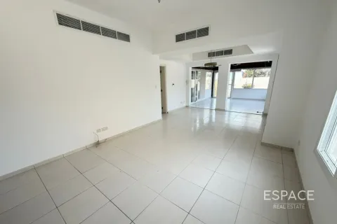 Villa à Springs 15, The Springs, Dubai, 3 chambres, 209 m², № 122885 - photo 2