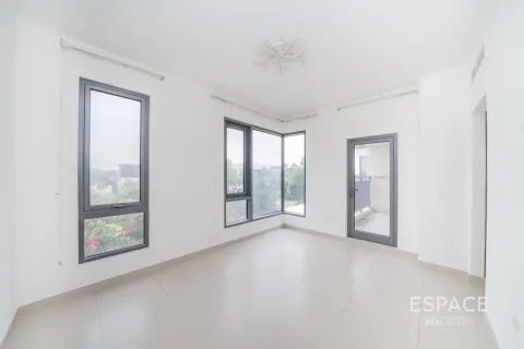 Снять в аренду виллу в Дубай Хилс Эстейт, Дубай: 4 спальни, 224м², № 122891 - фото 12