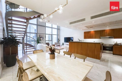 Купить квартиру в DIFC, Дубай: 2 спальни, 150.7м², № 12003 - фото 2