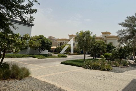 فيلا في فيلات, دبي 4 غرف نوم, 793.6 م² رقم 67661 - صورة 18