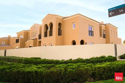 Снять в аренду виллу в Дубае: 4 спальни, 191.9м², № 77690 - фото 12