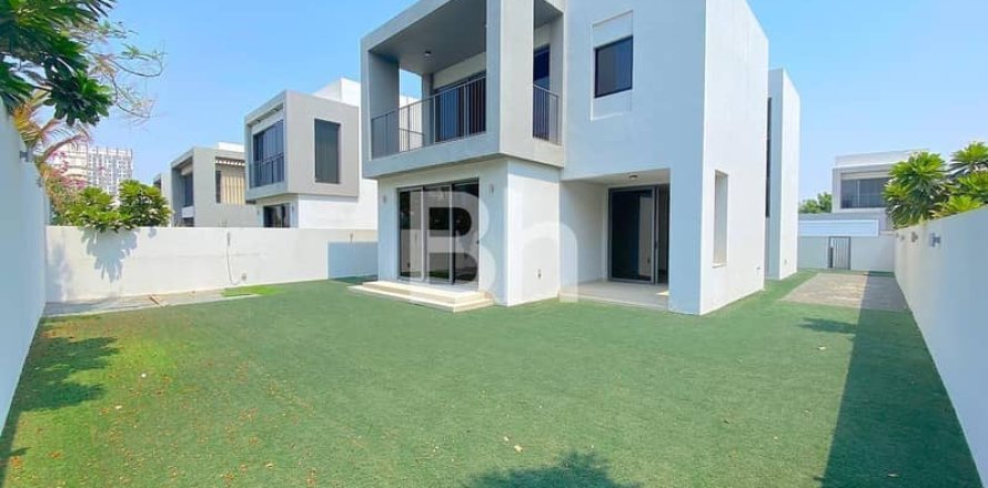 Вилла в Дубай Хилс Эстейт, Дубай, 3 спальни, 412м², № 24252