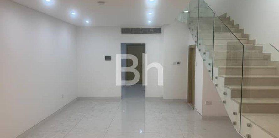 Townhouse in Jumeirah Village Circle, Dubai 4 bedrooms, 376 sq.m. № 24248