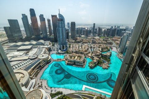 Appartement à Burj Khalifa, Dubai, 2 chambres, 132.66548400 m², № 63542 - photo 13