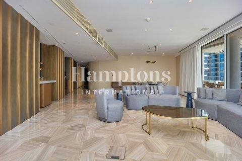 Penthouse in FIVE Palm Jumeirah, Palm Jumeirah, Dubai 4 bedrooms, 547.75608800 sq.m. № 63540 - photo 2