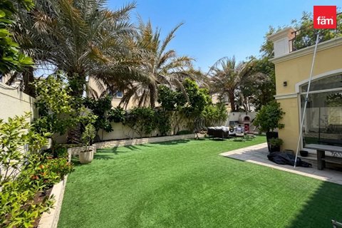 Villa in Jumeirah Park, Dubai 3 bedrooms, 503.7 sq.m. № 123105 - photo 13